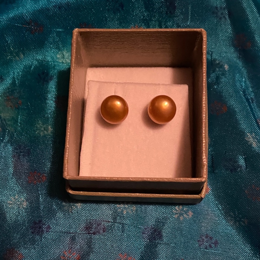 HONORA Elegant Gold colored genuine cultured PEARL PEARLS Stud Earrings NEW